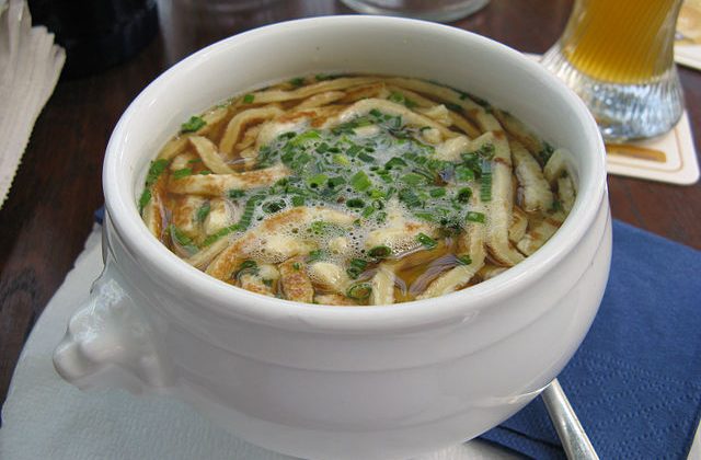 640px-Frittatensuppe2